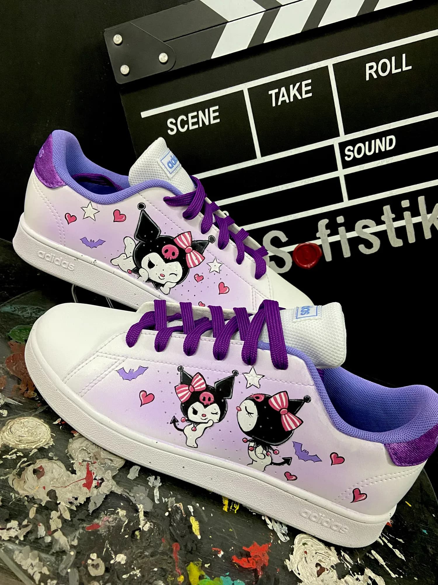 Παιδικά sneakers με ζωγραφισμένη Kuromi και μωβ κορδόνια